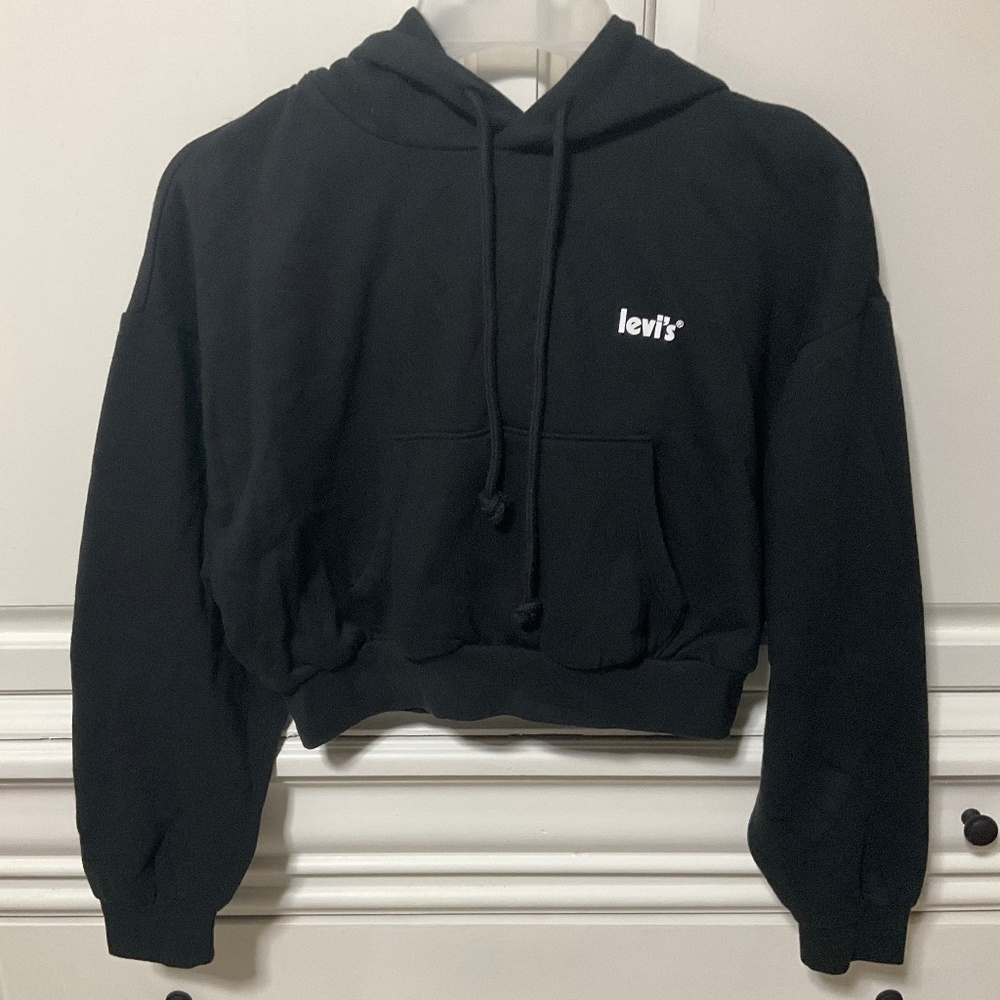 Levi’s XS/TP NWT crop black hooded sweatshirt, kangaroo pocket, very cute!